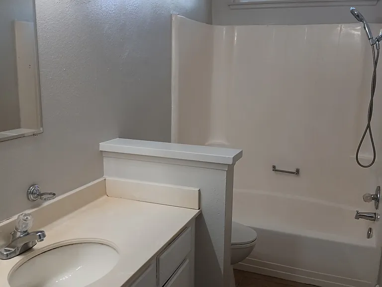 378 E Mariana St — Photo 28