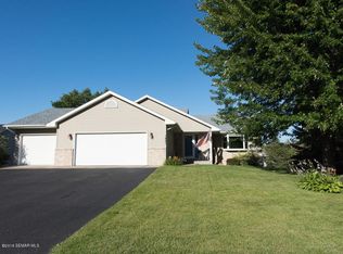 1421 Surrey Ln, Woodbury, MN 55125