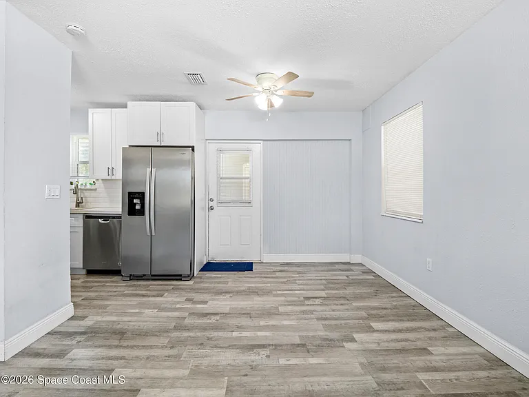 311 W University Blvd — Photo 8