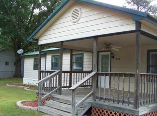 204 E 10th St, Hooks, TX 75561