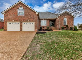 1043 Whitley Pl, Hendersonville, TN 37075