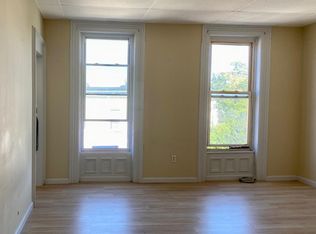 274 4th St UNIT 3, Troy, NY 12180
