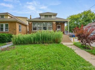 1711 Hartrey Ave, Evanston, IL 60201