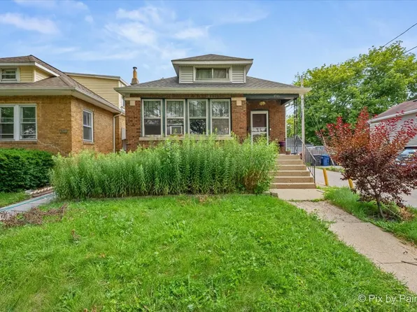 1711 Hartrey Ave, Evanston, IL 60201