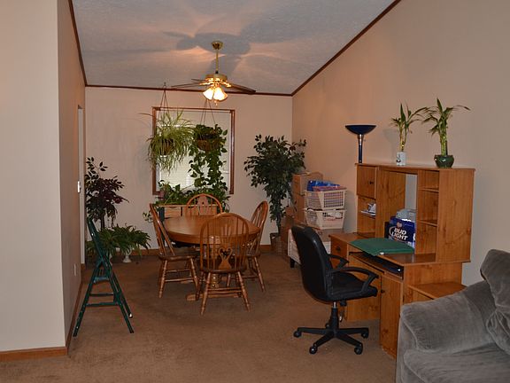 5th image of 4742 Locust Ln