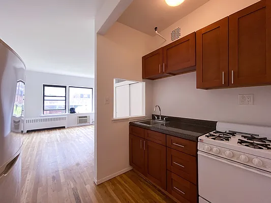 Rented by Compass | media 19