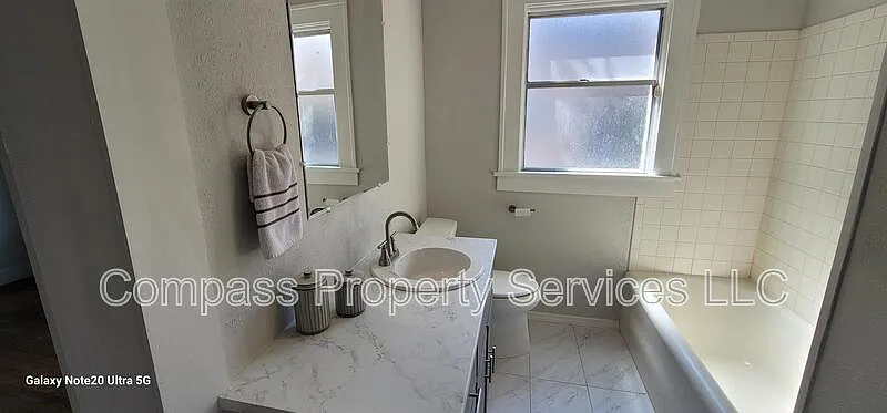 3 bed, 2.0 bath, 1463 sqft, $1,750 — Photo 4