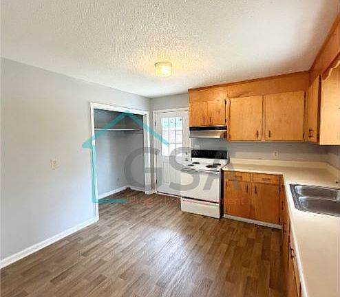 3rd image of 20 Collinson Rd
