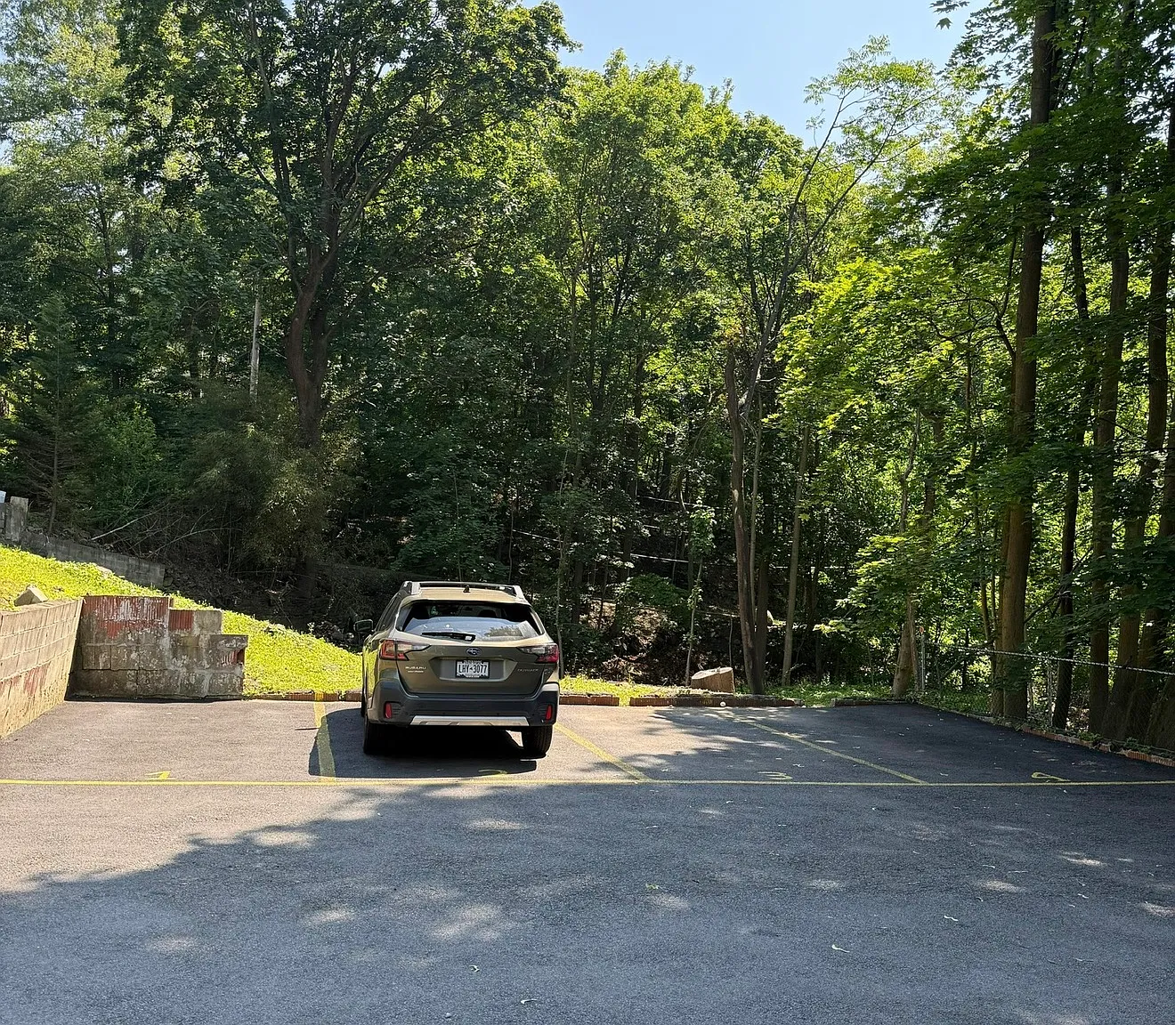 504 Ashford Ave — Photo 3