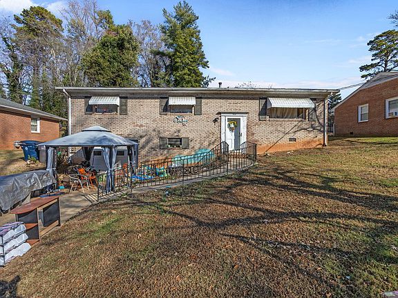 2nd image of 304 Forestrose Dr