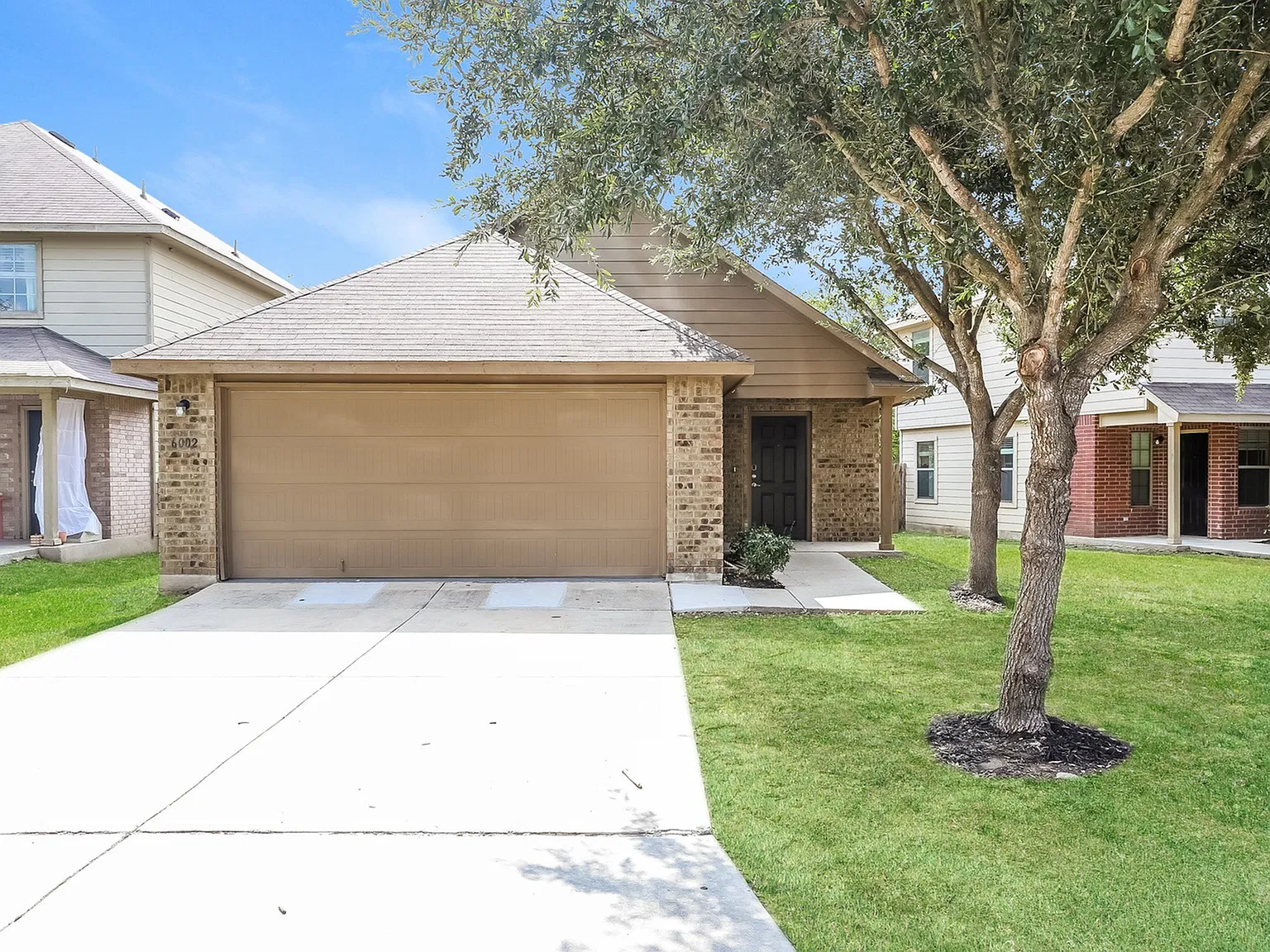 Enclave at Northeast Crossing — Photo 1