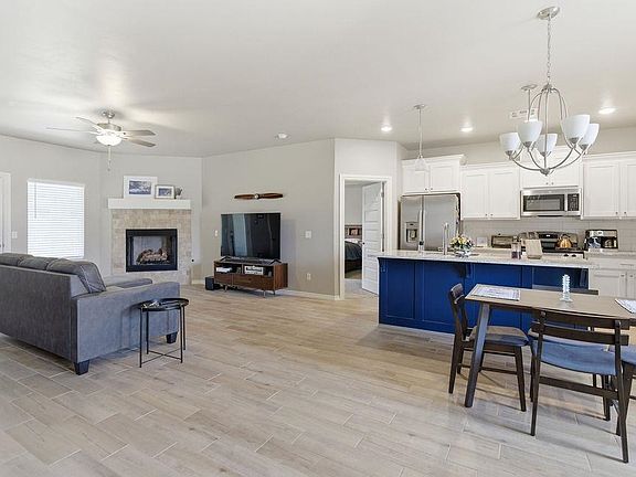 4th image of 4510 Sandhill Dr