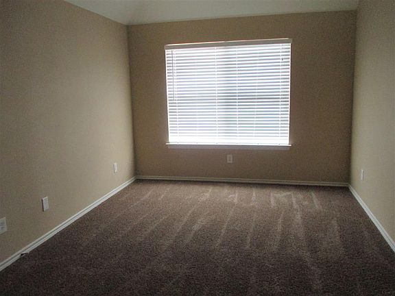 3rd image of 5157 Lauren Ln