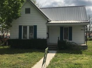 915 Young St, Neosho, MO 64850