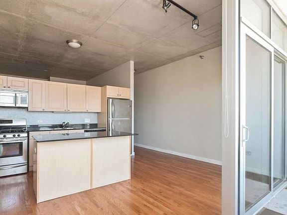 2nd image of 1720 S Michigan Ave APT 1204