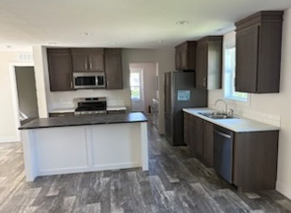 2nd image of 37 Hickory Ln