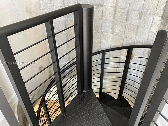 4th image of 13800 Highland Dr #Penthouse 3