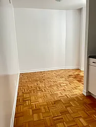 Rented by M.Grossman R.E. Management