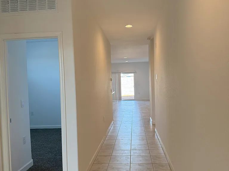 1840 W Spaulding Ave — Photo 3