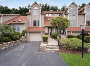 1 Shadowbrook Ln APT E, Smithfield, RI 02917