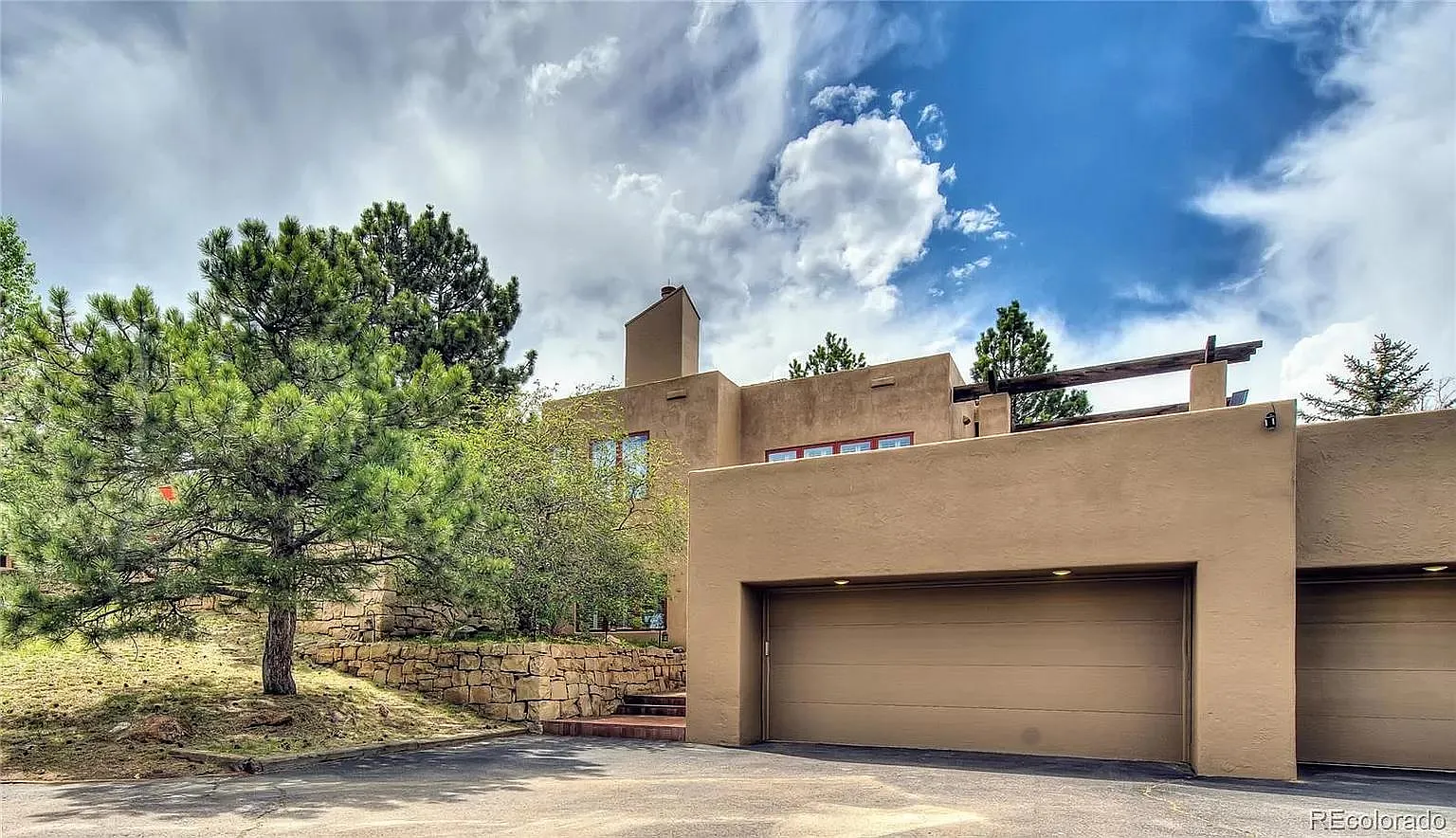 575 Spring Ranch Dr — Photo 1