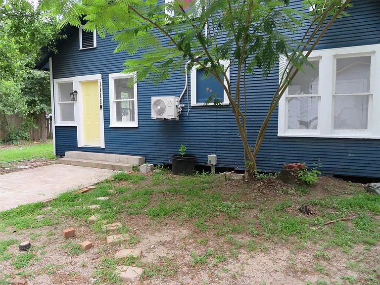 1111 N Thompson St — Photo 17