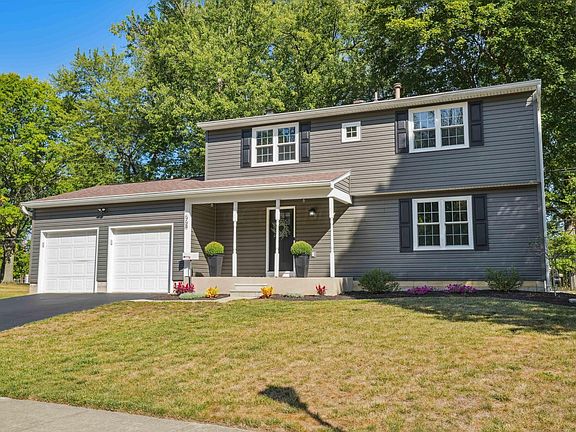 5th image of 568 Mohican Way