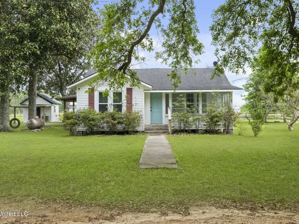 2910 Highway 53, Poplarville, MS 39470