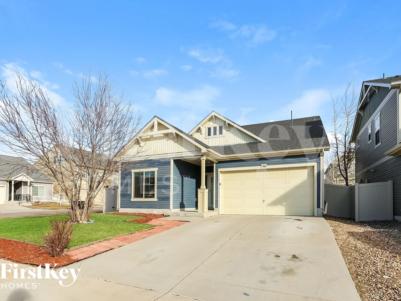 3 bed, 2.0 bath, 2081 sqft, $3,320 — Photo 2