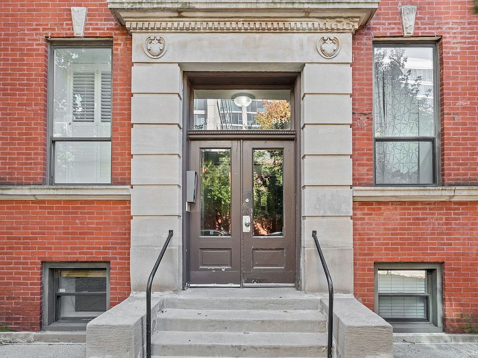 1st image of 809 W Bradley Pl #G