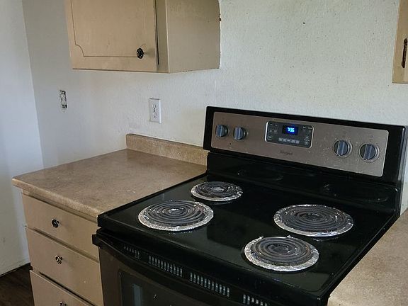 3rd image of 1034 Southmoor Ave