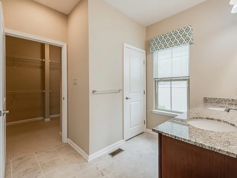 7567 Arundel Woods Dr — Photo 21