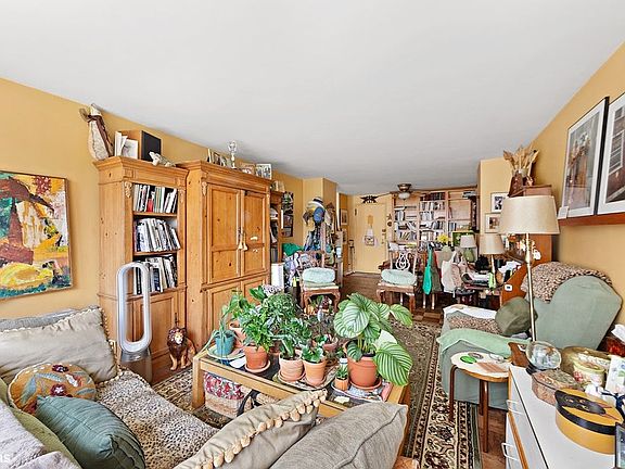 3rd image of 77 7th Ave APT 6P
