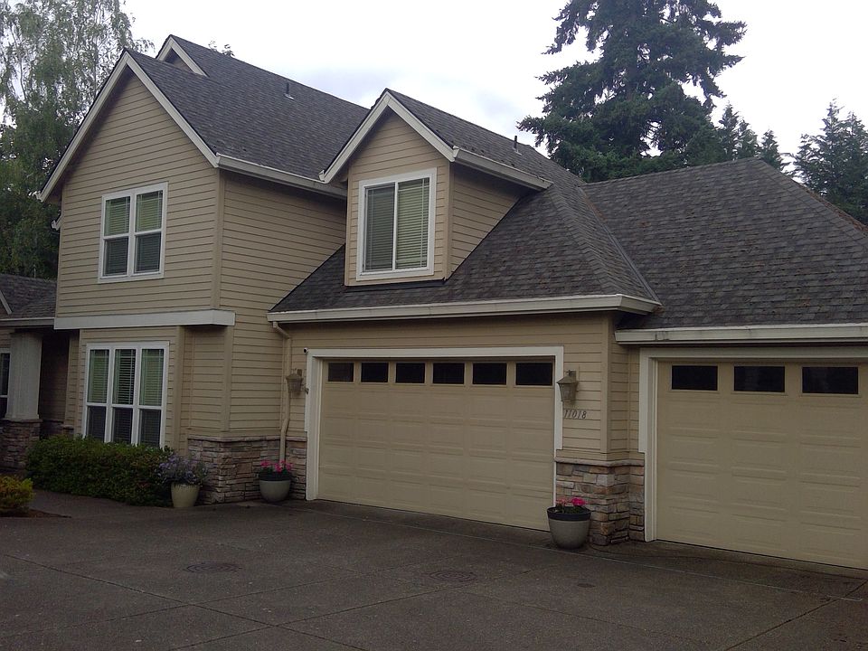 Front Three Car Garage