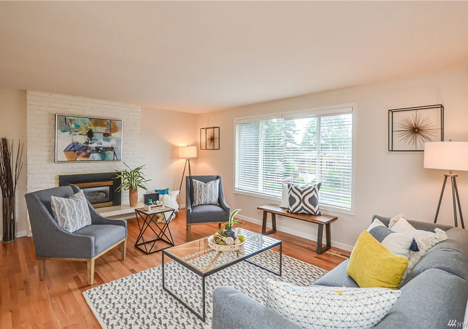 Kirkland 5 bd 3 Bath single family house with fully fence backyard. Close to Totem Lake Mall — Photo 2