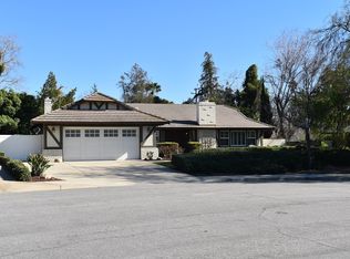 1042 Lake Forest Dr, Claremont, CA 91711