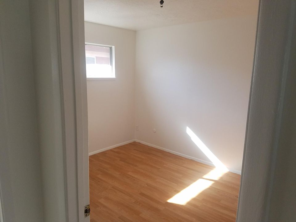 2nd image of 529 Indiana St SE APT A