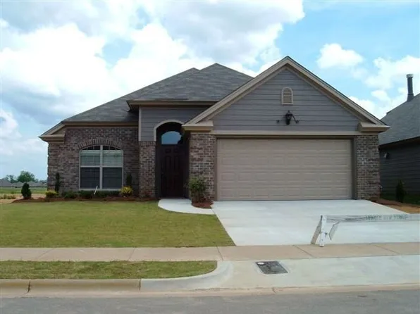 812 Charlemont Ln, Montgomery, AL 36117