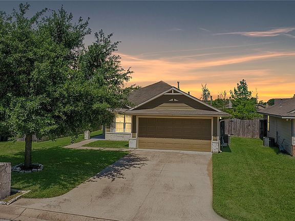 2nd image of 919 Windmeadows Dr