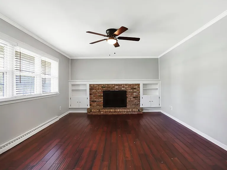9803 Lakewood Dr W — Photo 14
