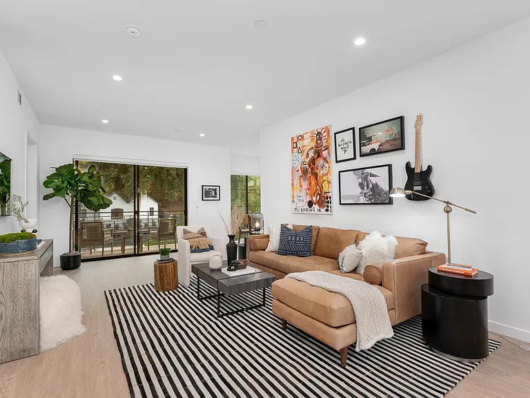 11055 Fruitland Dr #201 — Photo 11