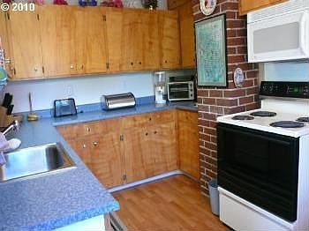3rd image of 5501 NE 40th Ave
