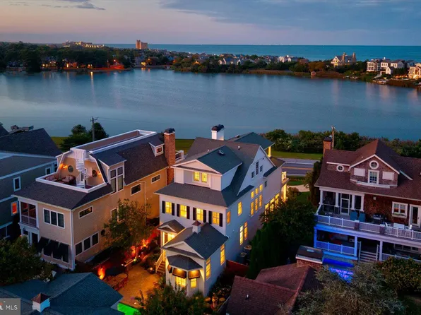 20418 Silver Lake Dr, Rehoboth Beach, DE 19971