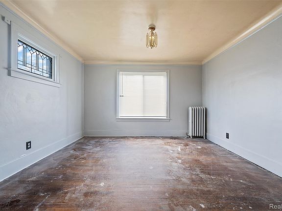5th image of 13111 Manor St
