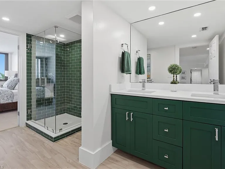 5601 Turtle Bay Dr #302 — Photo 18