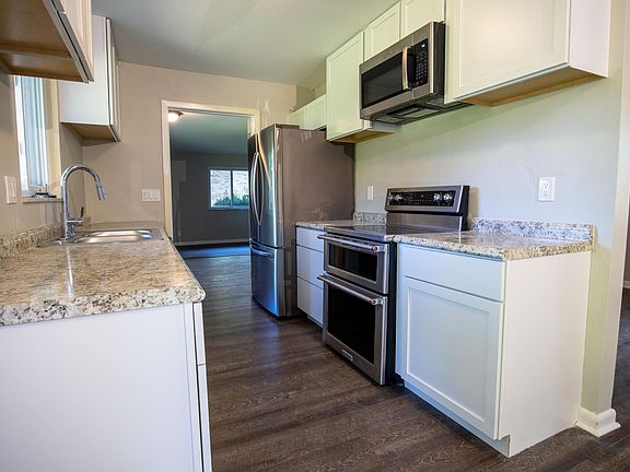 5th image of 5194 Oak Tree Dr S