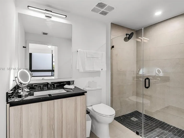 225 N Miami Ave #301 — Photo 22