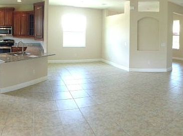 4th image of 217 11th Sq SW