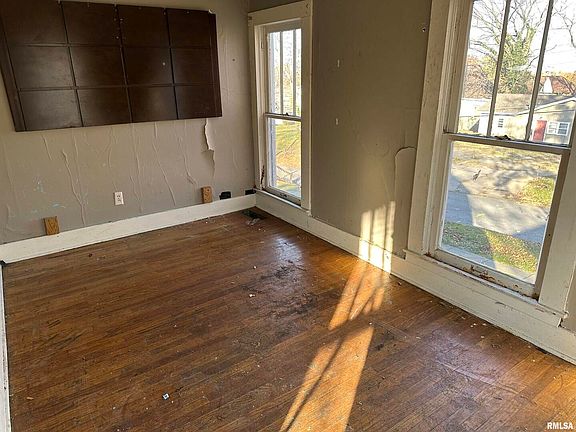5th image of 506 S Ash St