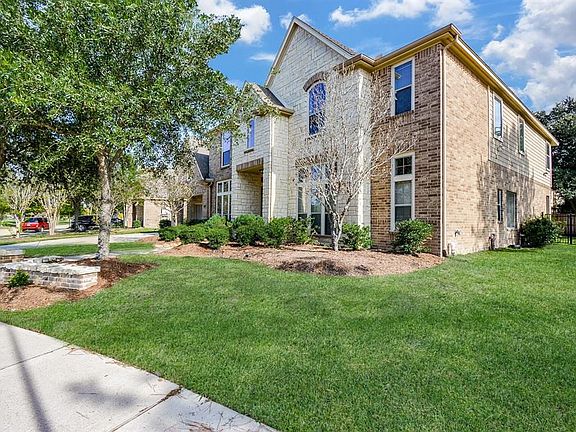 5th image of 12322 Brook Cove Dr